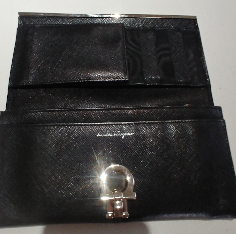 Ferragamo Long Black Women's Clutch Wallet with Silver Accents - Picture 6 of 13